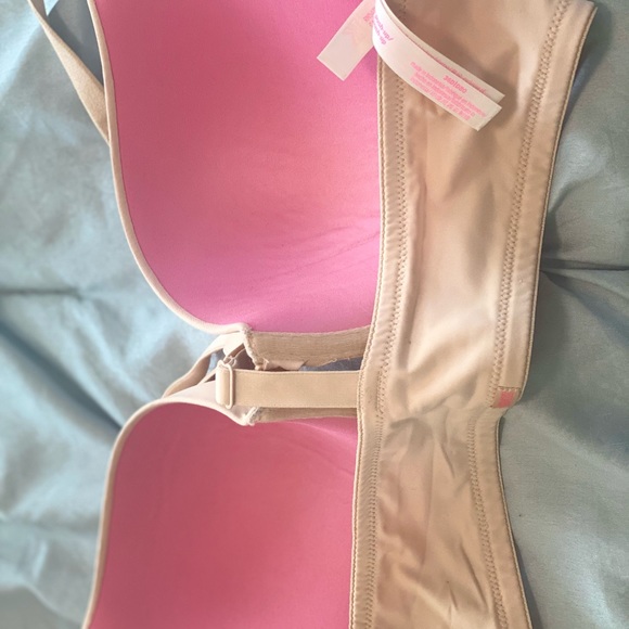 Bras - Picture 4 of 9